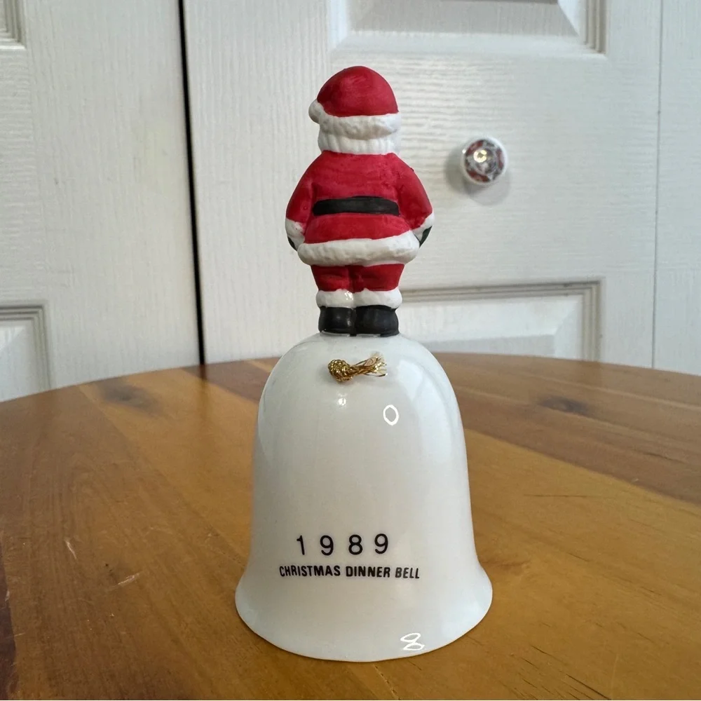 Vintage 1989 Santa Claus Christmas dinner‎ bell